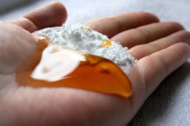 Сода с мед за масаж, който насърчава уголемяването на пениса